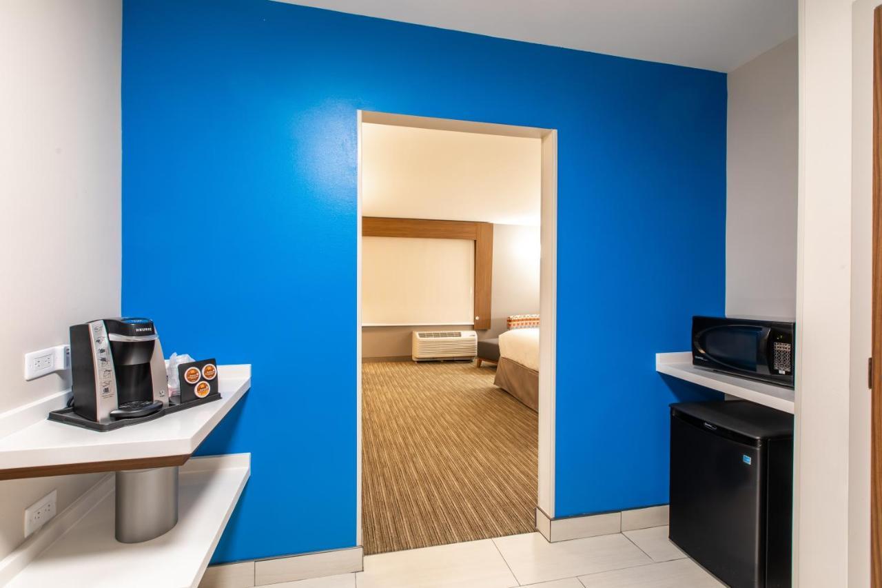 Holiday Inn Express & Suites Greenville S - Piedmont By Ihg Εξωτερικό φωτογραφία