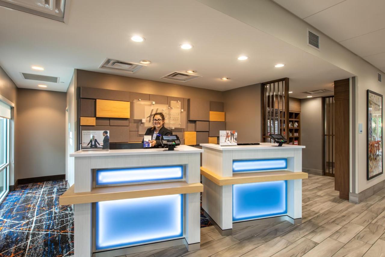 Holiday Inn Express & Suites Greenville S - Piedmont By Ihg Εξωτερικό φωτογραφία